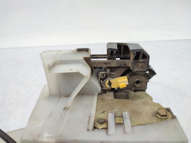 Serrure avant gauche RENAULT CLIO 2 PHASE 1 Essence