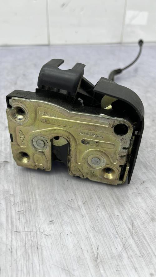 Serrure avant gauche RENAULT CLIO 2 PHASE 2 Diesel