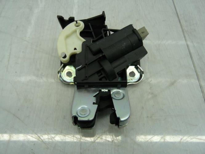 Serrure de hayon VOLKSWAGEN JETTA 3 Diesel