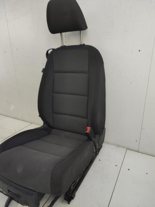 Siege avant droit VOLKSWAGEN GOLF 6 Diesel