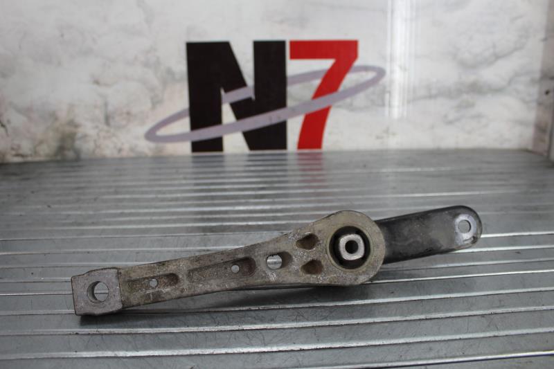 Support moteur VOLKSWAGEN GOLF 5 Essence