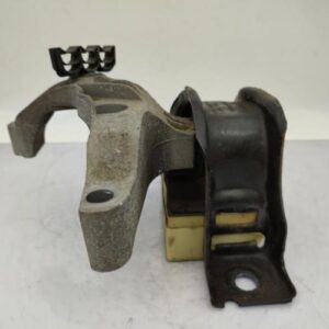 Support moteur droit RENAULT CLIO 4 PHASE 1 Diesel