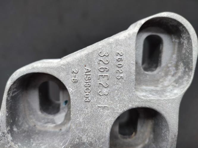 Support moteur gauche MERCEDES CLASSE CLA 117 SHOOTING BREAK Essence