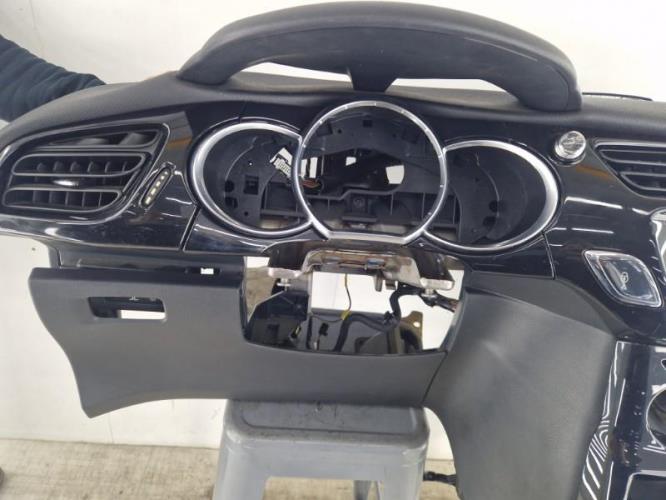 Tableau de bord CITROEN DS3 CABRIOLET PHASE 1 Diesel