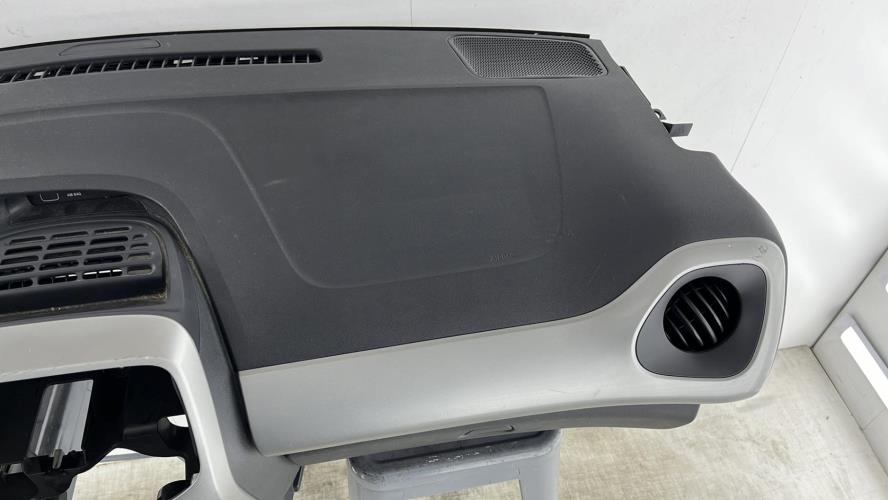 Tableau de bord CITROEN C1 2 Essence