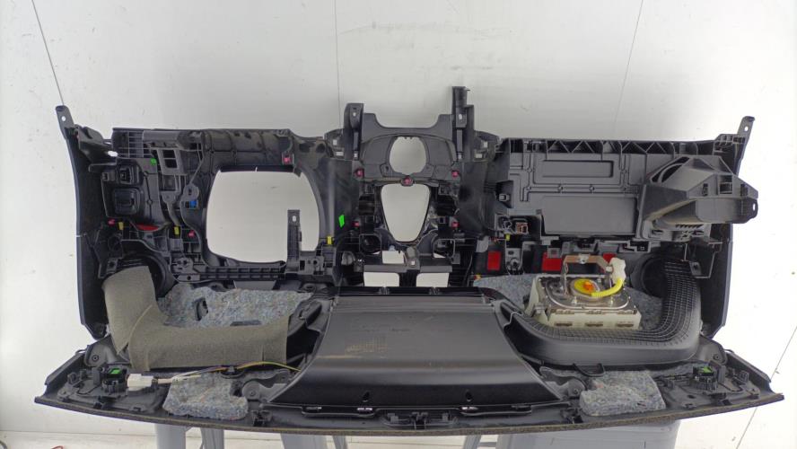 Tableau de bord PEUGEOT 108 Essence