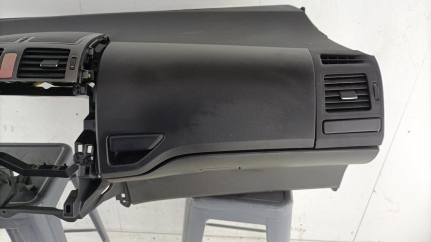 Tableau de bord TOYOTA AURIS 1 PHASE 1 Essence