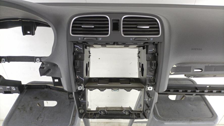 Tableau de bord VOLKSWAGEN GOLF 6 Diesel