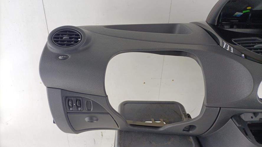 Tableau de bord RENAULT TWINGO 2 PHASE 1 Essence