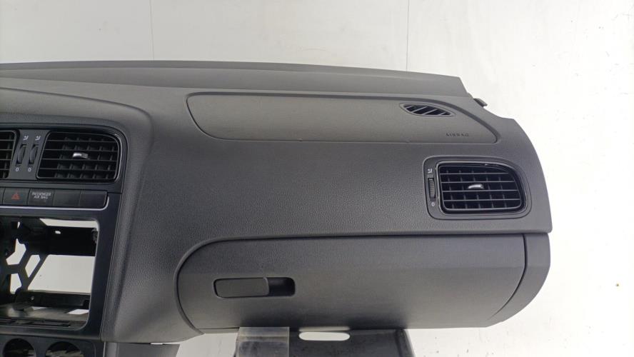 Tableau de bord VOLKSWAGEN POLO 5 PHASE 1 Diesel