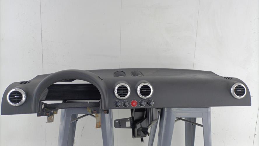 Tableau de bord AUDI TT 1 COUPE Essence