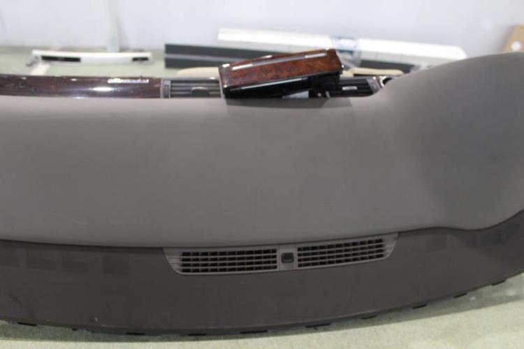 Tableau de bord AUDI A8 2 PHASE 1 Essence