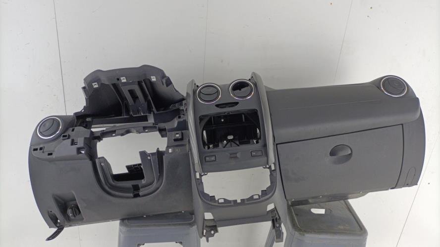 Tableau de bord DACIA DUSTER 1 PHASE 2 Diesel