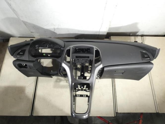 Tableau de bord OPEL ASTRA J PHASE 1 Diesel