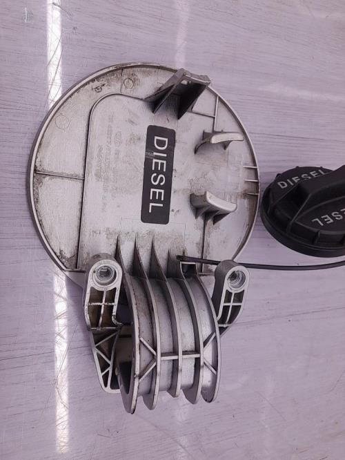 Trappe d'essence KIA CARENS 3 Diesel