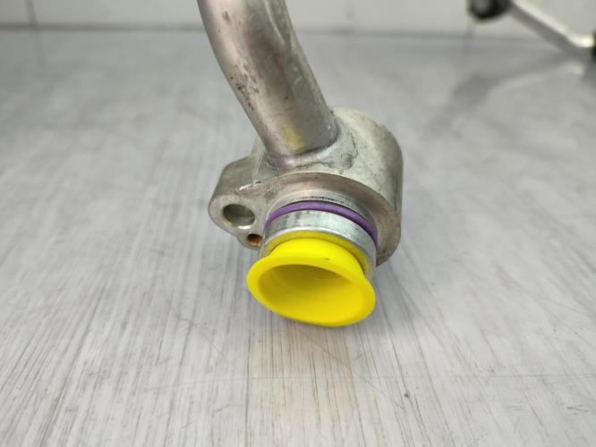 Tuyau de climatisation VOLKSWAGEN GOLF 5 Diesel