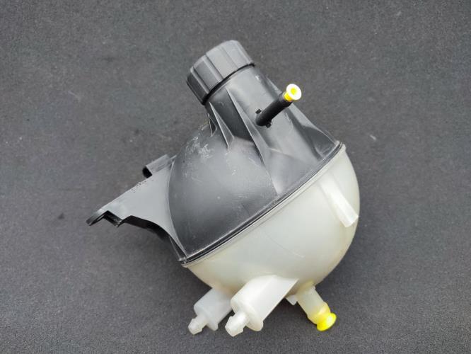 Vase d'expansion MERCEDES CLASSE A 169 PHASE 2 Diesel