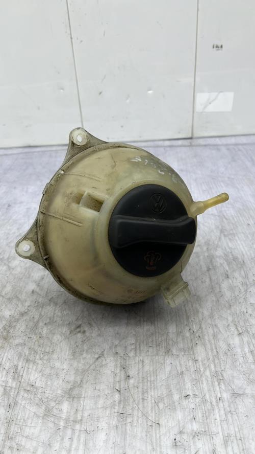 Vase d'expansion VOLKSWAGEN GOLF 4 CABRIOLET Essence