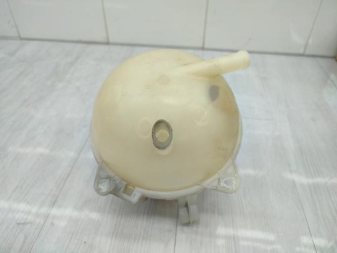 Vase d'expansion VOLKSWAGEN GOLF 6 Diesel