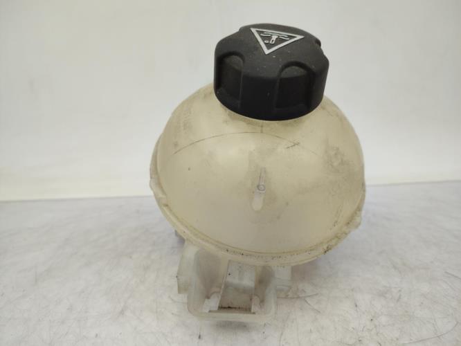 Vase d'expansion PEUGEOT 308 2 SW PHASE 1 BREAK Diesel