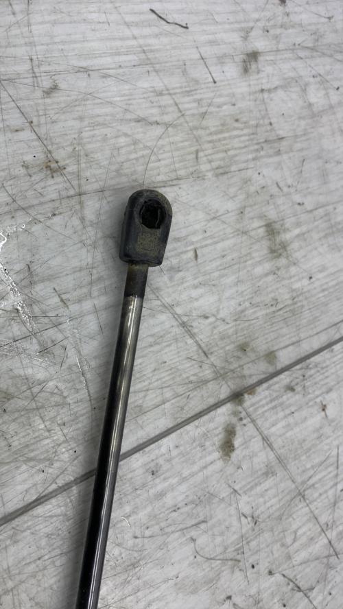 Verin de coffre MERCEDES CLASSE M 163 PHASE 2 Essence