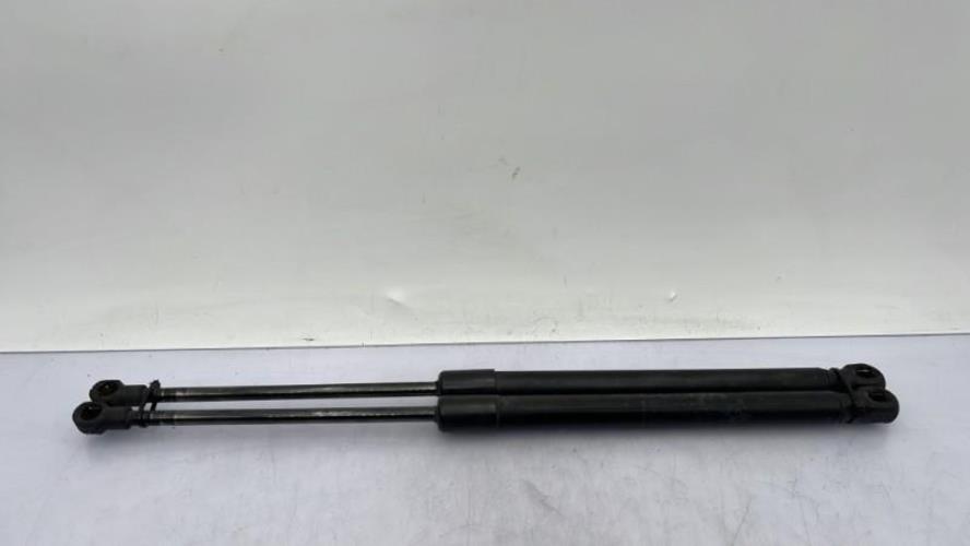 Verin de coffre BMW SERIE 1 E87 PHASE 1 Diesel