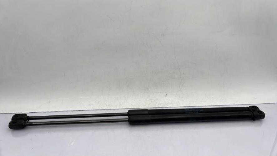 Verin de coffre VOLKSWAGEN POLO 5 PHASE 1 Essence