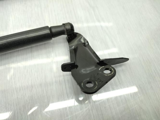 Verin de coffre NISSAN JUKE 1 PHASE 2 Diesel