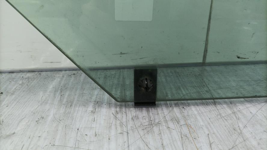 Vitre arriere droit CITROEN C4 1 PHASE 1 Essence