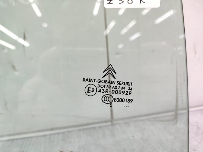 Vitre arriere droit CITROEN C4 1 PHASE 1 Diesel