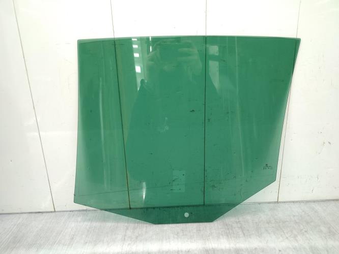 Vitre arriere droit VOLKSWAGEN GOLF 5 Diesel