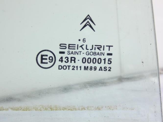 Vitre arriere droit CITROEN XSARA PICASSO PHASE 1 Diesel