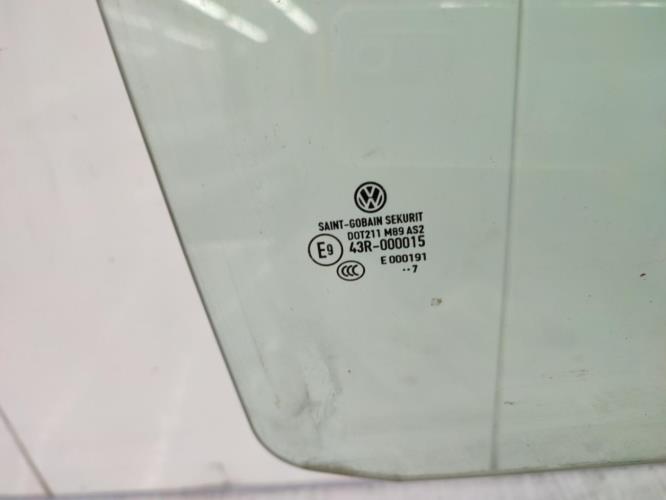 Vitre arriere droit VOLKSWAGEN POLO 4 PHASE 2 Diesel