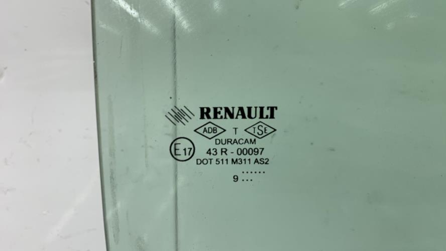 Vitre arriere droit RENAULT CLIO 2 PHASE 2 Diesel