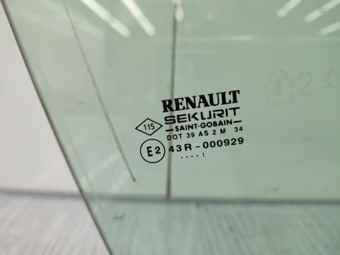 Vitre arriere droit RENAULT LAGUNA 2 PHASE 1 Essence