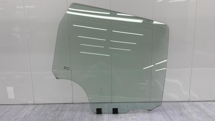 Vitre arriere droit DACIA DUSTER 1 PHASE 1 Ethanol