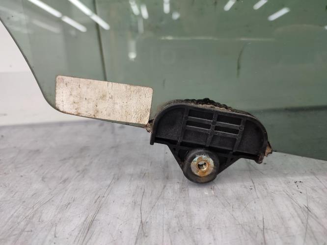 Vitre arriere droit HYUNDAI IX 20 PHASE 1 Diesel