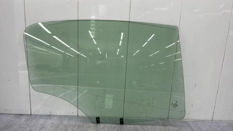 Vitre arriere droit PEUGEOT 407 PHASE 1 Diesel