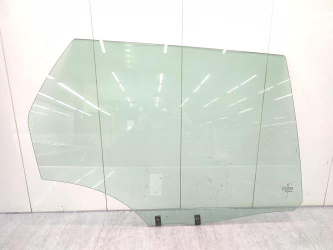 Vitre arriere droit PEUGEOT 407 PHASE 1 BREAK
