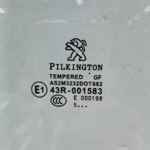 Vitre arriere droit PEUGEOT 208 1 PHASE 2 Diesel