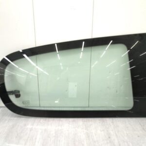Vitre arriere droit PEUGEOT 108 Essence