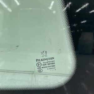 Vitre arriere droit PEUGEOT 207 PHASE 1 Essence