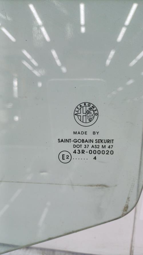 Vitre arriere gauche ALFA ROMEO 147 PHASE 1 Diesel