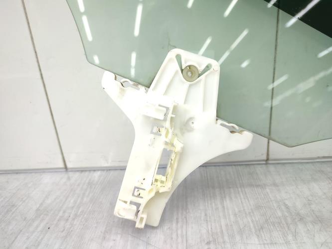 Vitre arriere gauche VOLKSWAGEN GOLF 6 Diesel