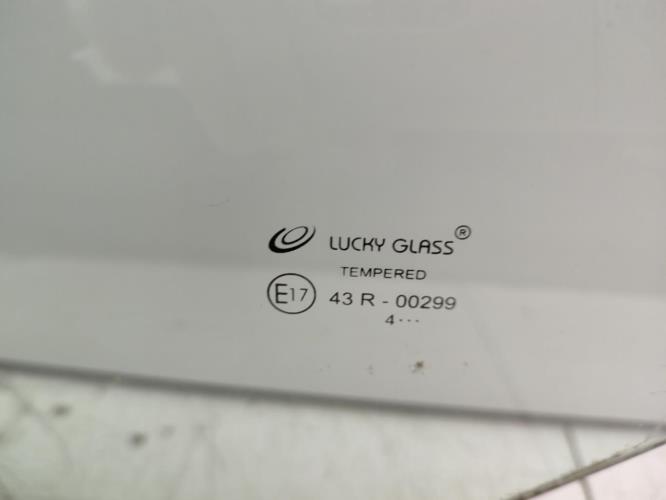 Vitre arriere gauche RENAULT CLIO 1 PHASE 3 Essence