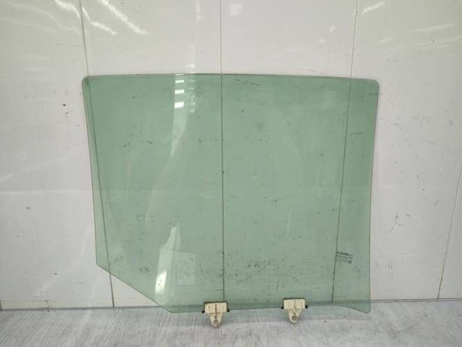 Vitre arriere gauche RENAULT MEGANE 3 PHASE 1 Diesel