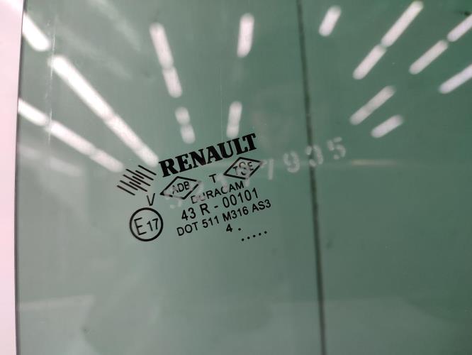 Vitre arriere gauche RENAULT CLIO 4 PHASE 1 Diesel
