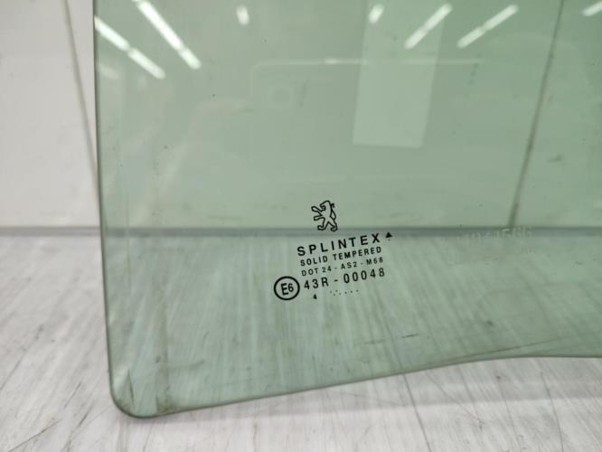 Vitre arriere gauche PEUGEOT 307 PHASE 1 BREAK Diesel