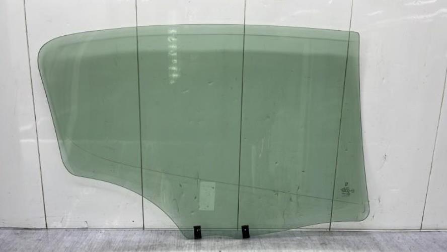 Vitre arriere gauche PEUGEOT 407 PHASE 1 Diesel