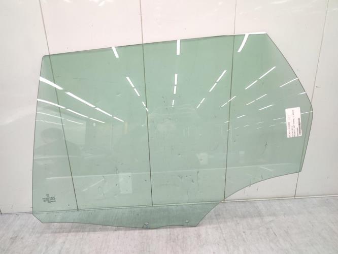 Vitre arriere gauche PEUGEOT 407 PHASE 1 BREAK